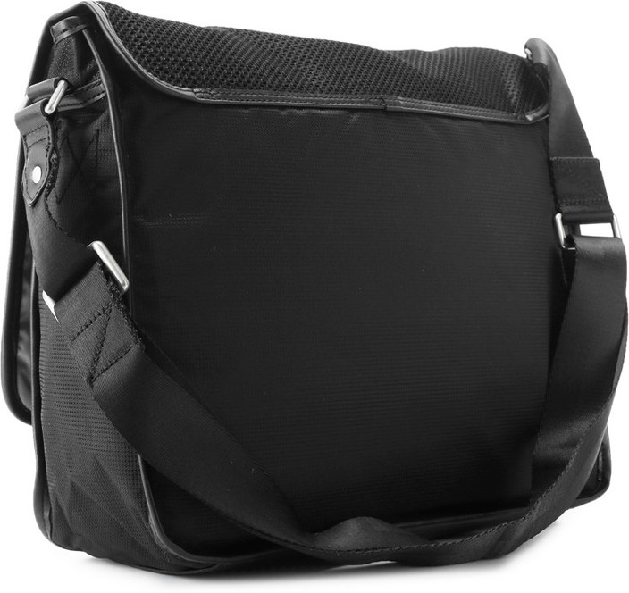 バッグ OLD DIESEL leather messenger bag black Buy DIESEL Men Black Messenger Bag T8013 Online @ Best Price