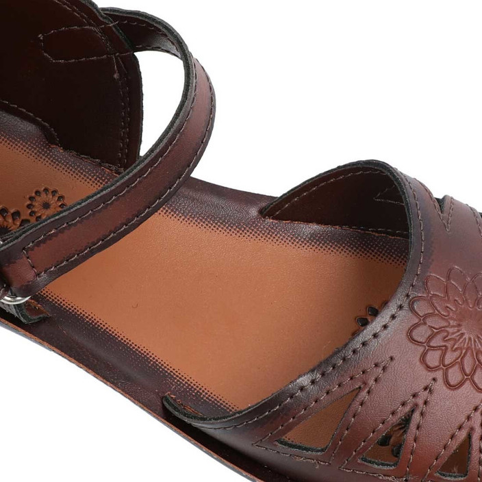 Ladies Chappal Walkaroo Slippers Womens WALKAROO Women Sandals Buy