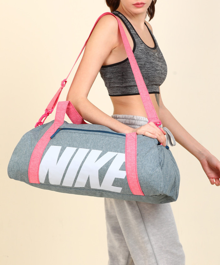 Nike Performance Gym Club Gym Tasche Damen Nike Nike Performance