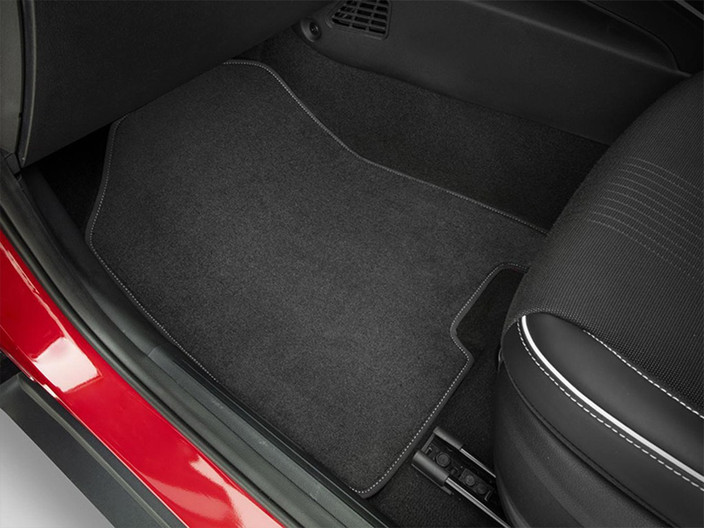 Selifuar PVC, Rubber Standard Mat For Maruti Suzuki Ritz Price in