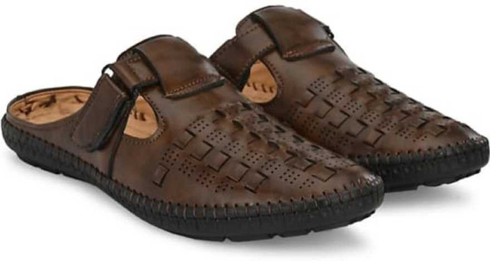 LEEPEETER Men Sandals Buy LEEPEETER Men Sandals Online at Best