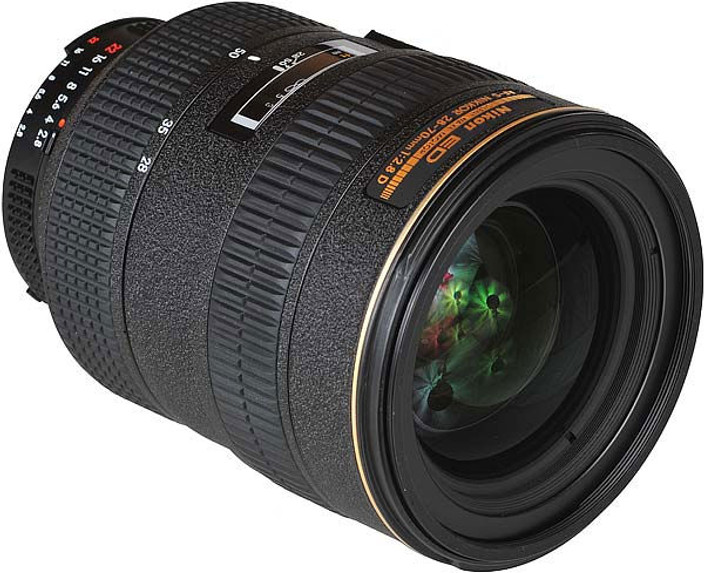 NIKON AF-S Zoom-NIKKOR 28 - 70 mm f/2.8D IF-ED Macro Zoom