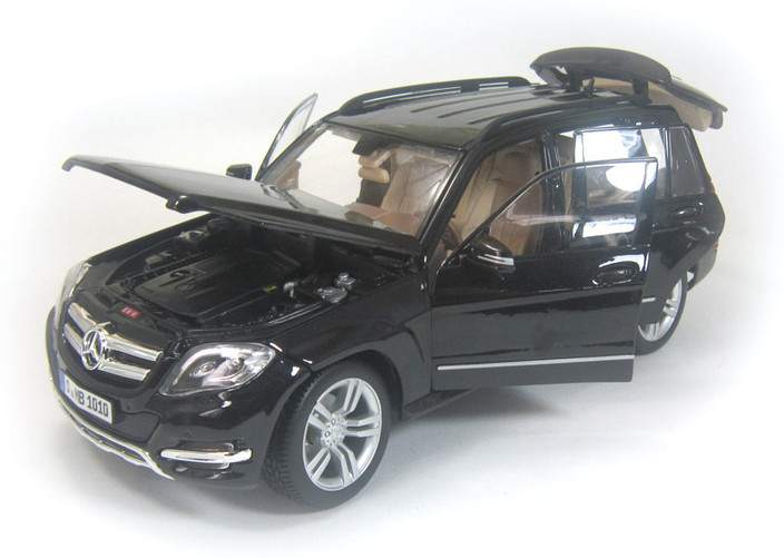 Maisto Mercedes Benz GLK-Class 1:18 Black by Car Scale Model