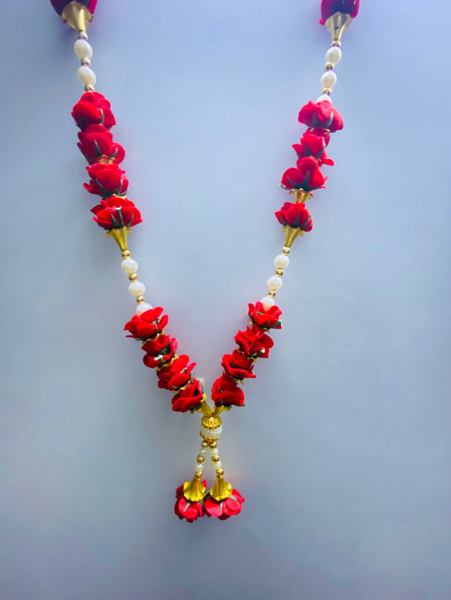 CROWN NIMREET Mala Photo Frame Artificial Pearl Moti Gulab Mala