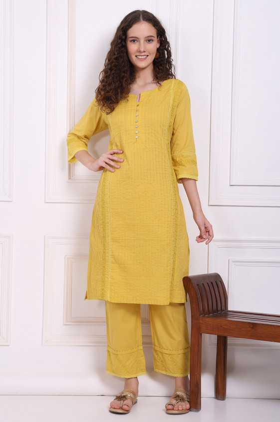 W Women Solid Straight Kurta - Buy W Women Solid Straight