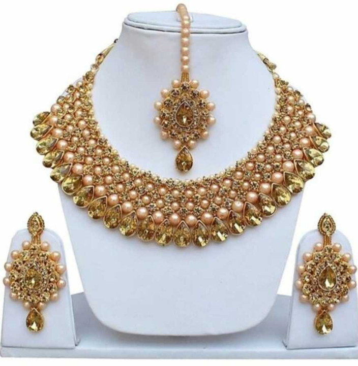 freedom mart Traditional Golden Patwa Necklace set with Earrings