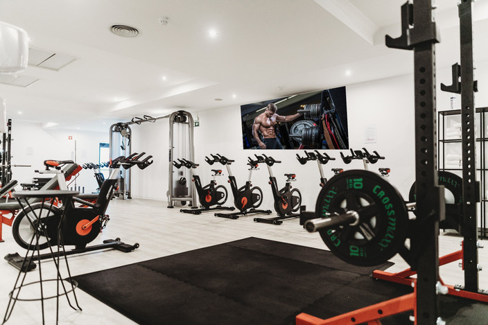 Wallpaper for Home Gym: Transform Your Space with Bold Designs