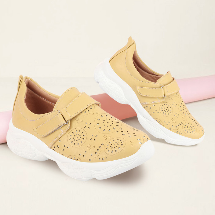 Mules Shoes Yellow Slip On Shoes Womens Buy Metro Women Yellow