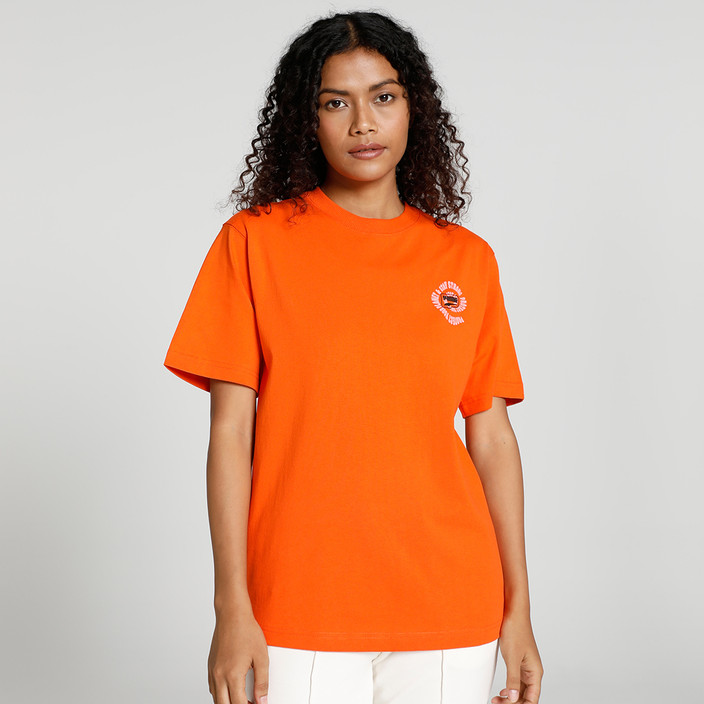 ◆ boohoo ◆ レギュラーパフォーマンス Tシャツ / orange PUMA Printed Women Crew Neck Orange T-Shirt - Buy PUMA