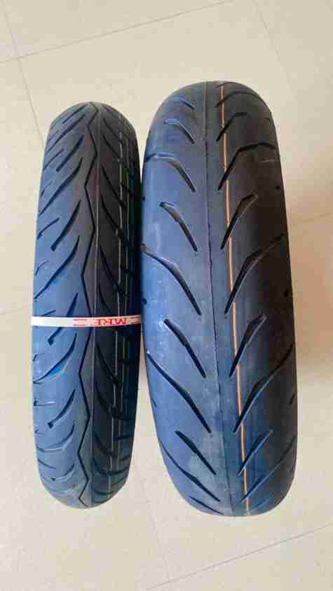 MRF 100/80-17 ZAPPER FX1( NYLON) & 140/70 R17 REVZ-S( RADIAL