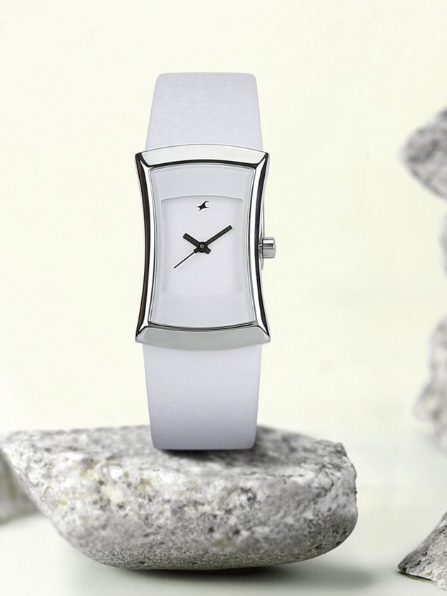 Fastrack NP6093SL01 Fits Forms Analog Watch For Women Buy