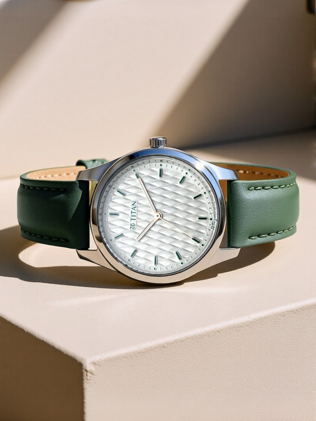 Luxury Watches Watch Design Girl 2019 Online Titan NP2639SL04 Neo