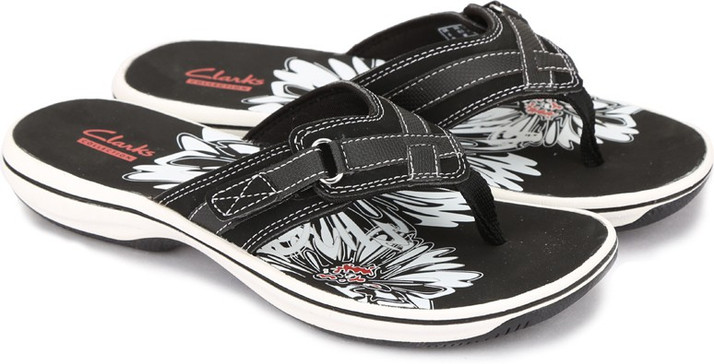 clarks collection flip flops