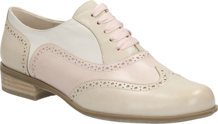clarks brogue womens