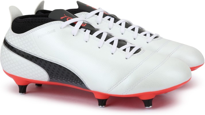 puma football shoes price