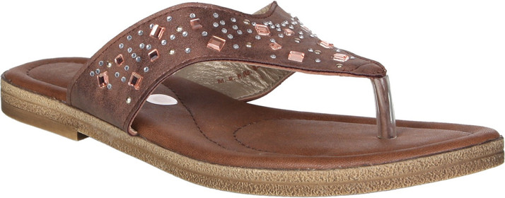 flat mein chappal