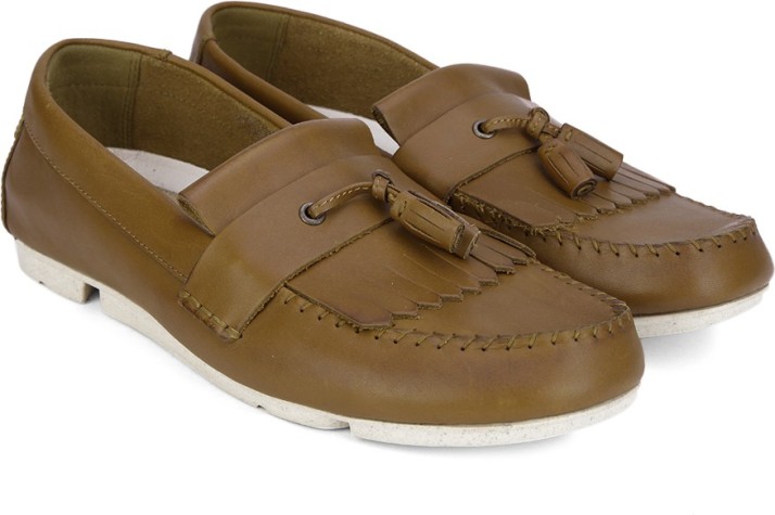 clarks tan loafers