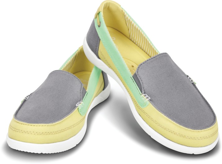 crocs walu canvas loafer