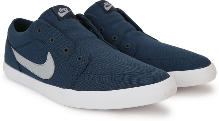 NIKE FUTSLIDE SLIP Sneakers For Men - Buy Game Royal Blue /Black Color NIKE  FUTSLIDE SLIP Sneakers For Men Online at Best Price - Shop Online for  Footwears in India | Flipkart.com