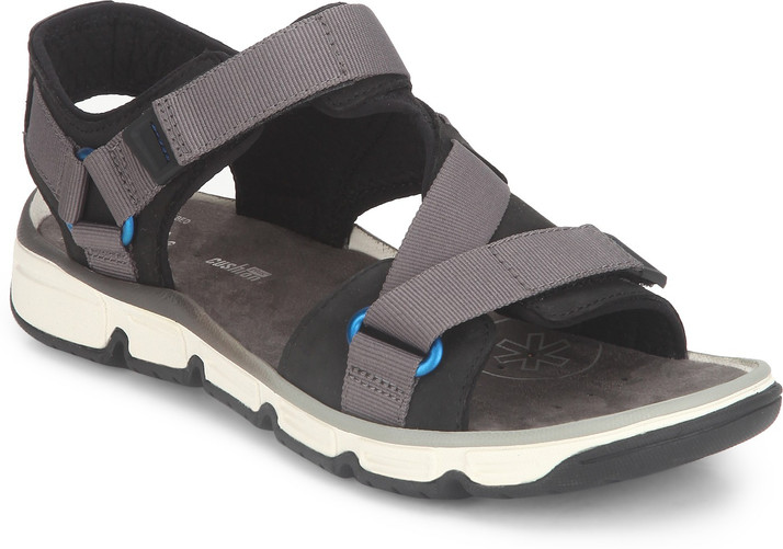 clarks sandals flipkart