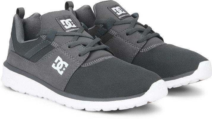 dc running shoes