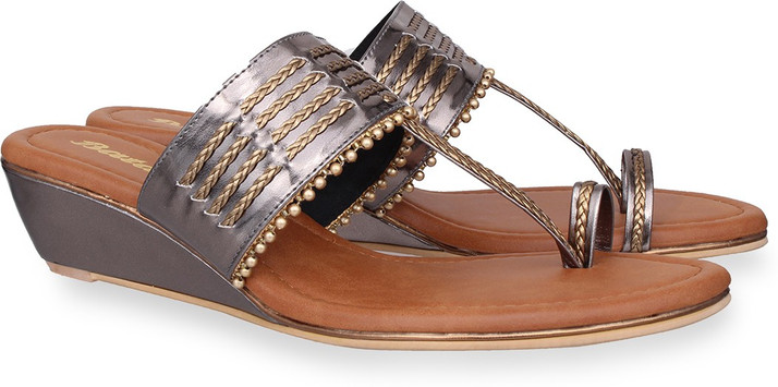 bata kolhapuri slippers