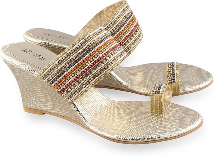 bata toe ring sandals