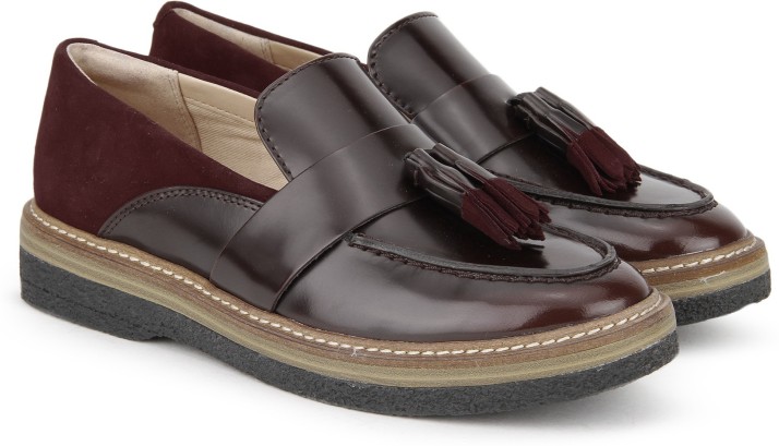 clarks burgundy loafers