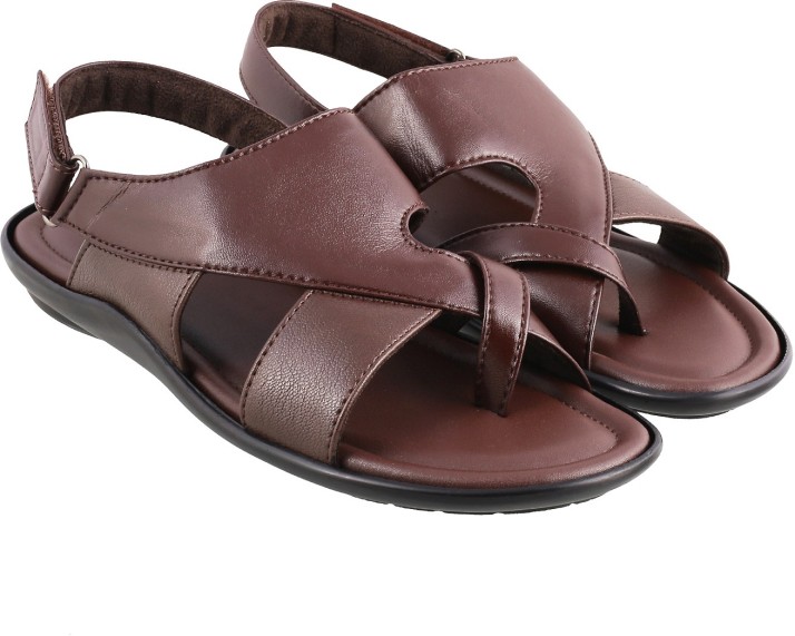 mochi sandals flipkart