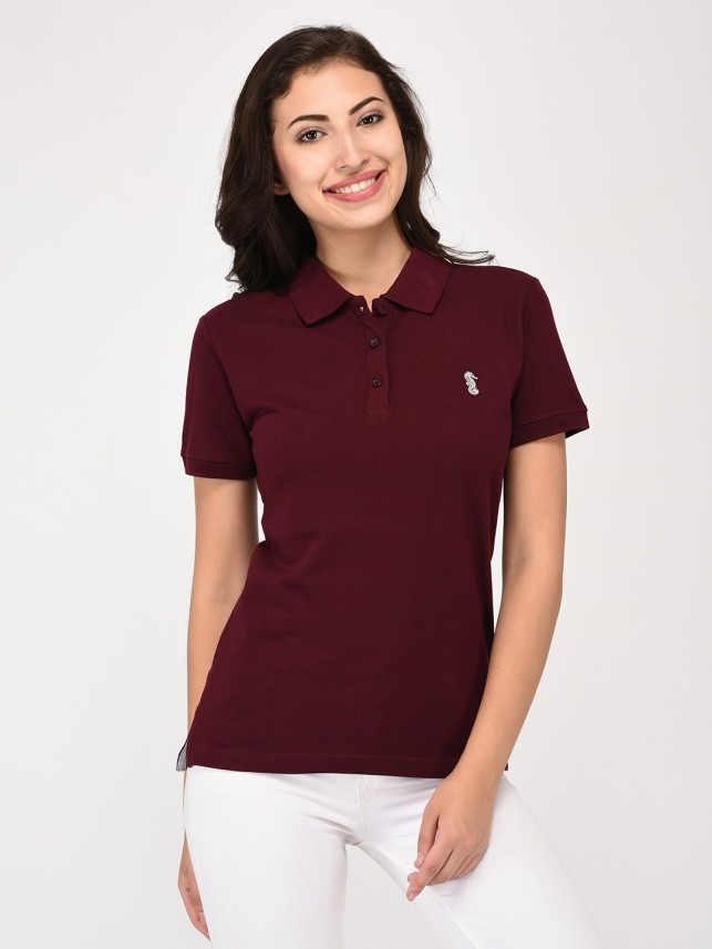 maroon collar t shirt