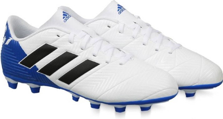 football boots on flipkart