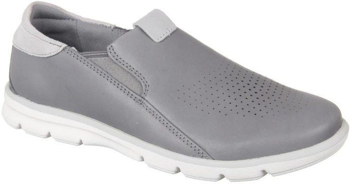 womens clarks walking shoes