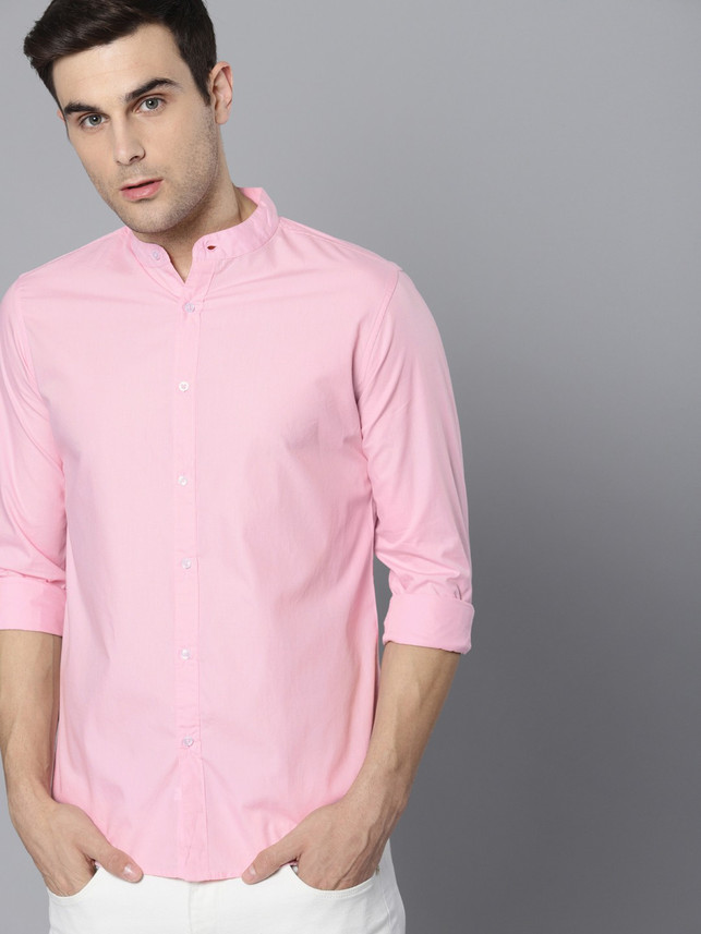 pink tshirt man