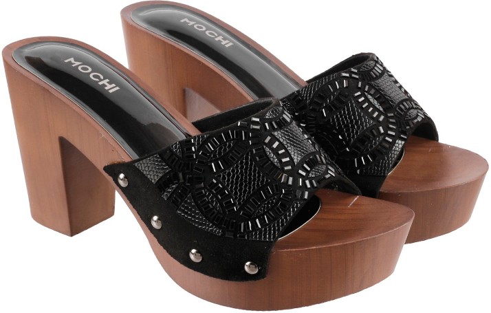 mochi sandals flipkart