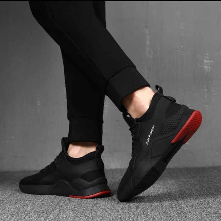 casual sports shoes