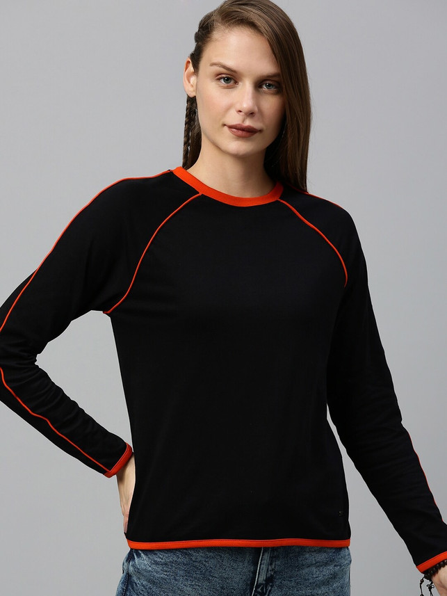 Roadster Solid Women Round Neck Black T 
