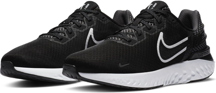nike legend react 3