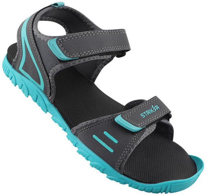 striker chappal