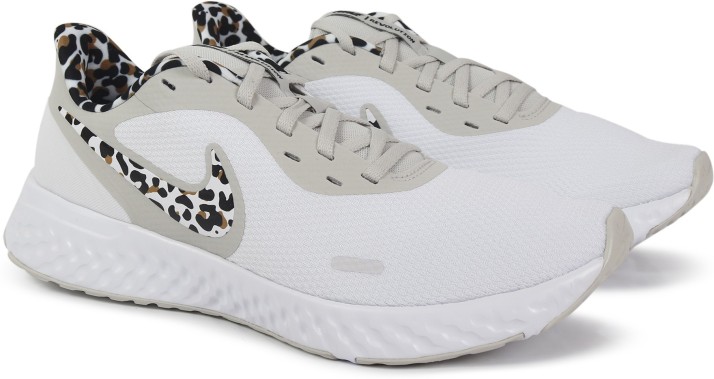 nike women's revolution 5 leopard