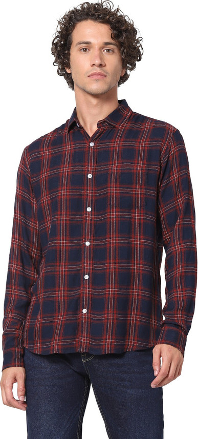 celio maroon shirt