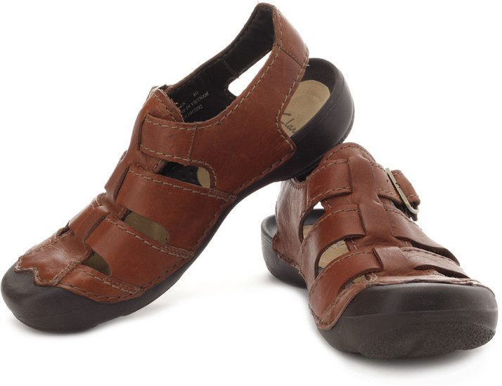 clarks sandals flipkart