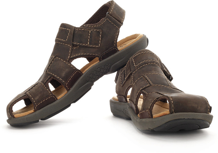 clarks sandals flipkart