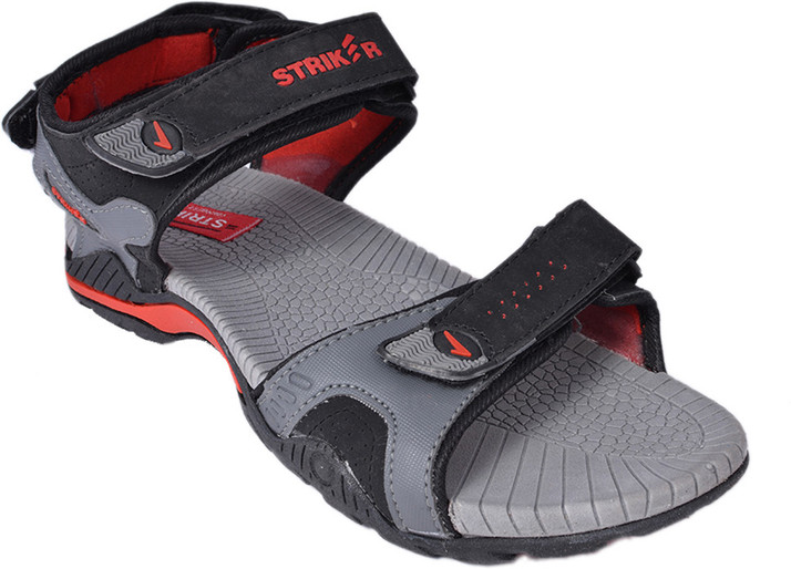 striker chappal