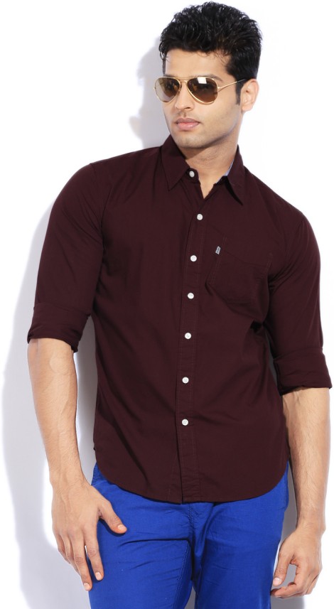 levis maroon shirt