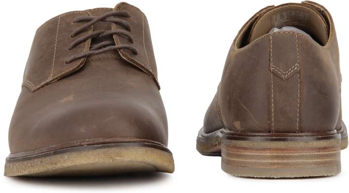 Clarks clarkdale moon dark tan leather best sale