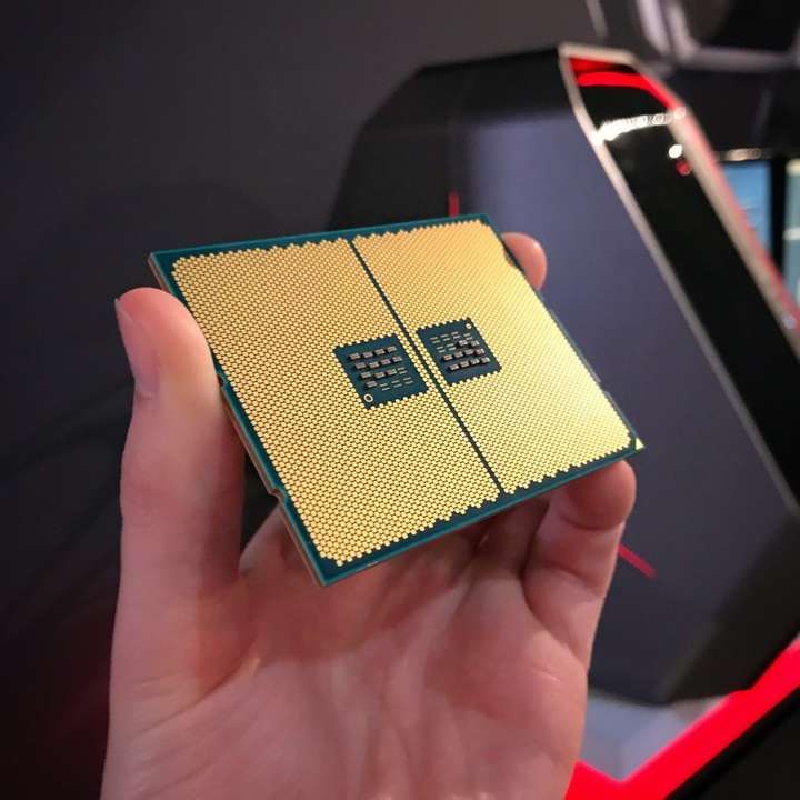 Amazon.in: Buy AMD Ryzen Threadripper 1900X Desktop Processor 8 Cores up to  4GHz 20MB Cache sTR4 Socket (YD190XA8AEWOF) Online at Low Prices in India |  AMD Reviews & Ratings