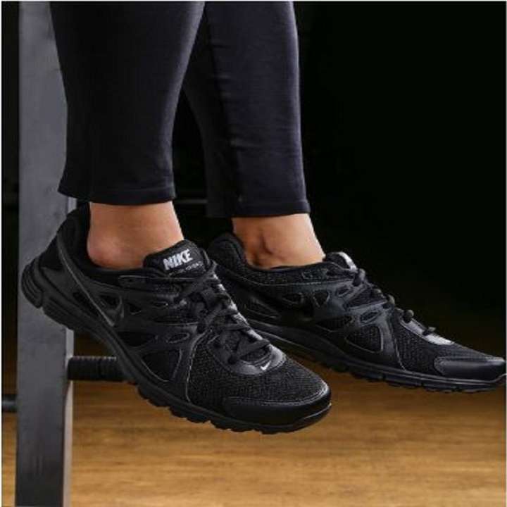 Nike revolution 2 msl black running shoes best sale