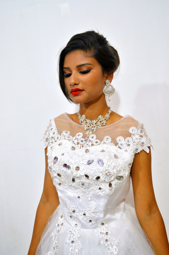 flipkart white wedding gowns