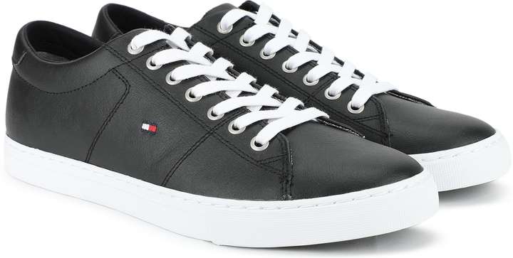Tommy hilfiger essential leather sneaker hotsell