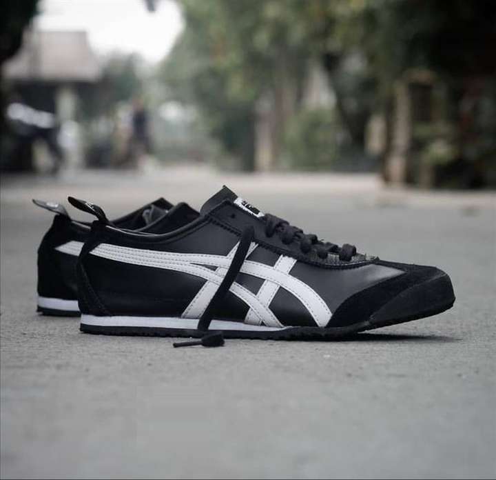 Onitsuka tiger shoes flipkart store